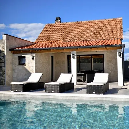 Villa Holiday With Pool - Prkos, Zadar Region *