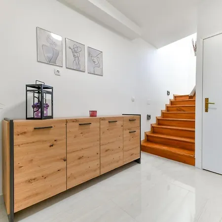 Villa Holiday With Pool - Prkos, Zadar Region Prkos
