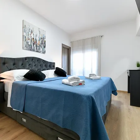 Villa Holiday With Pool - Prkos, Zadar Region *