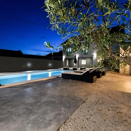 Holiday With Pool - Prkos, Zadar Region *