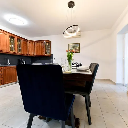 Villa Holiday With Pool - Prkos, Zadar Region