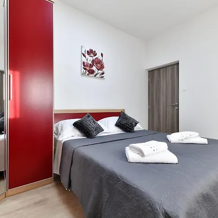 Villa Holiday With Pool - Prkos, Zadar Region