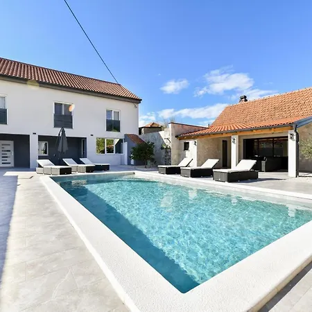 Villa Holiday With Pool - Prkos, Zadar Region Prkos
