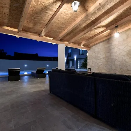 Villa Holiday With Pool - Prkos, Zadar Region *